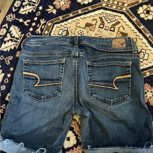 Size 4 American Eagle shorts